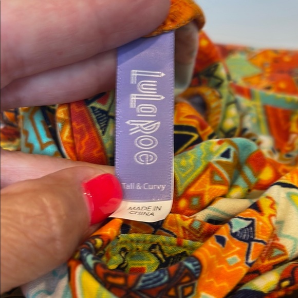 Vibrant Patterned Women's LuLaRoe TC Legginds Set - Picture 2 of 9